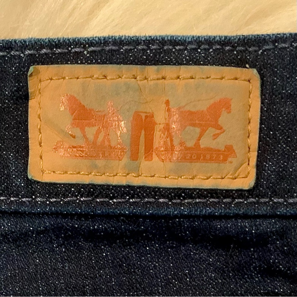 NWOT Levi’s Perfect Waist 525 Dark Blue Straight Leg Women's Jeans - Picture 8 of 14